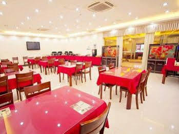 Greentree Wild Zoo Dachuan Freeway Express Hotel 2*